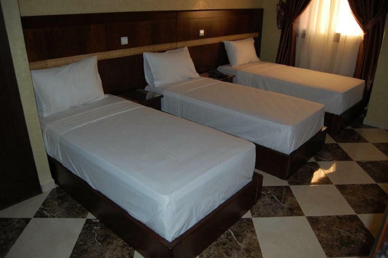 Hotel Amoudou فندق أمودو ティーズニート エクステリア 写真